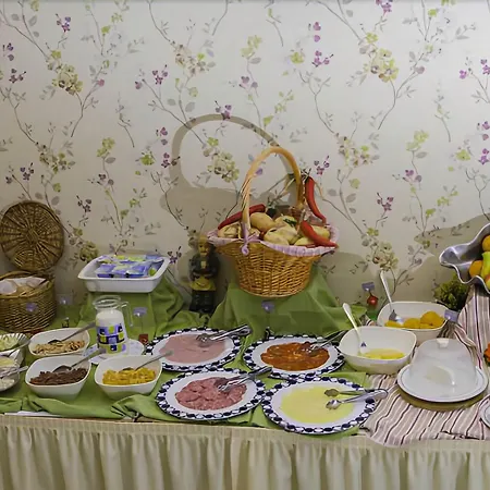 Ξενοδοχείο με διαμερίσματα & Cons Da Garda 3*