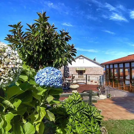 Ξενοδοχείο με διαμερίσματα & Cons Da Garda